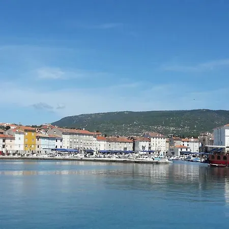 View * Cres